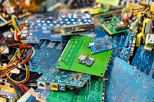 Read more about the article Economic Growth And E-Waste Management 