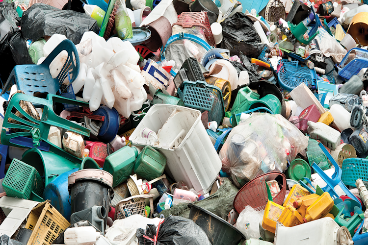 Read more about the article Plastic recycling: what to do before throwing it in the trash